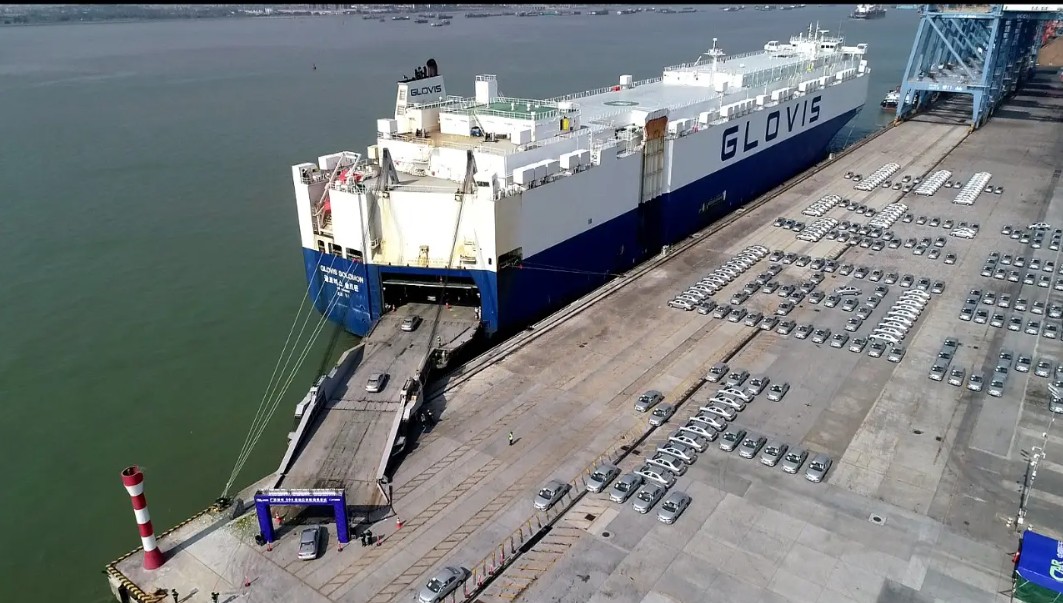 滚装船运输汽车 汽车运输公司 滚装船货运代理 滚装船国际物流 滚装船公司